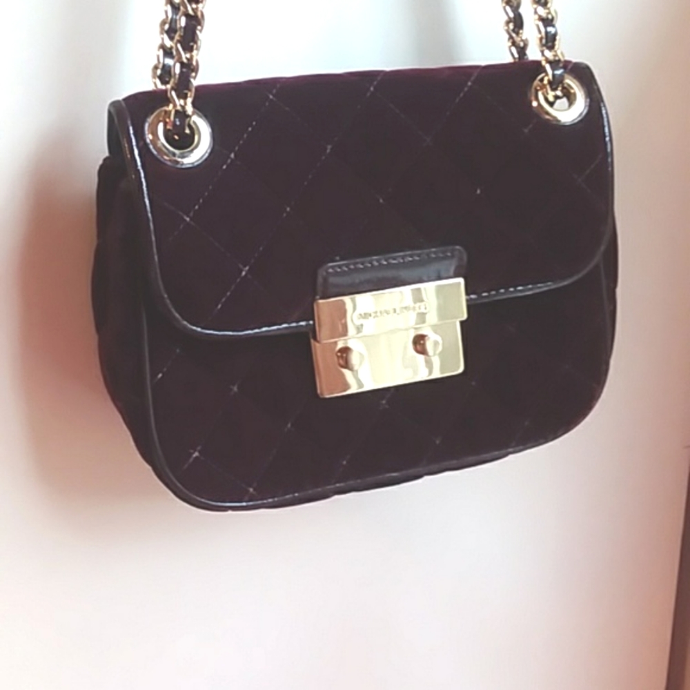 Michael Kors Special Edition New Wine Velvet Shoulder Bag/ Crossbody - Picture 1 of 15
